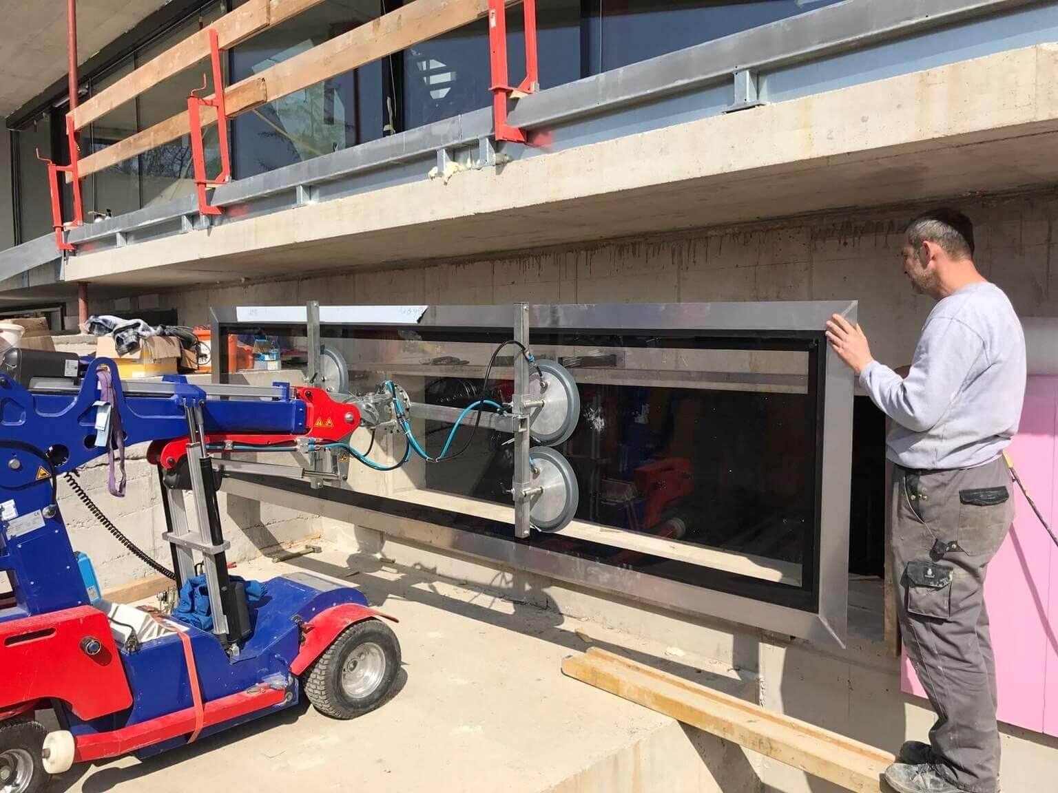 בריכה שקופה בכרמי יוסף 6 בריכה פלוס+ בריכה שקופה בכרמי יוסף