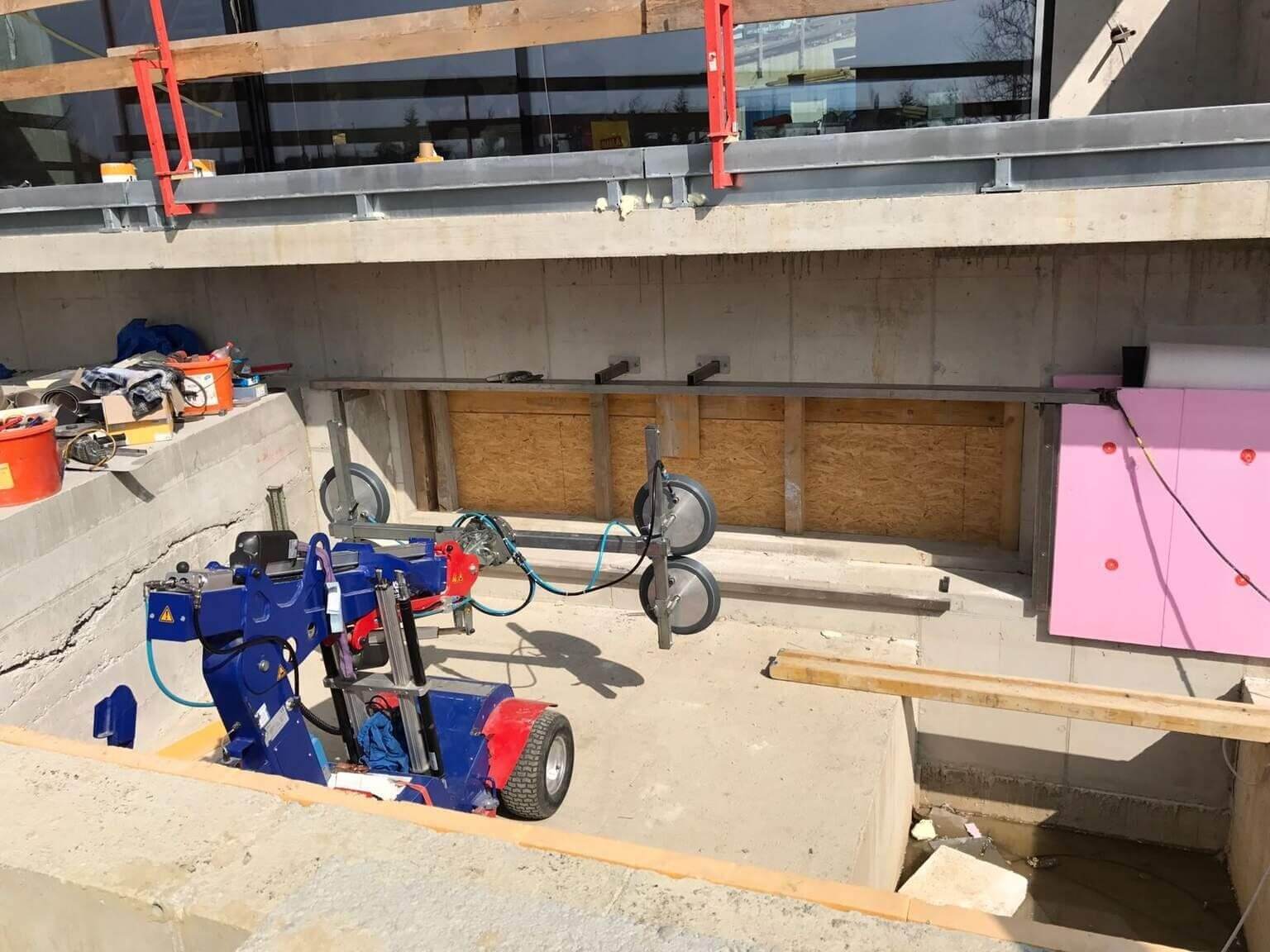 בריכה שקופה בכרמי יוסף 5 בריכה פלוס+ בריכה שקופה בכרמי יוסף