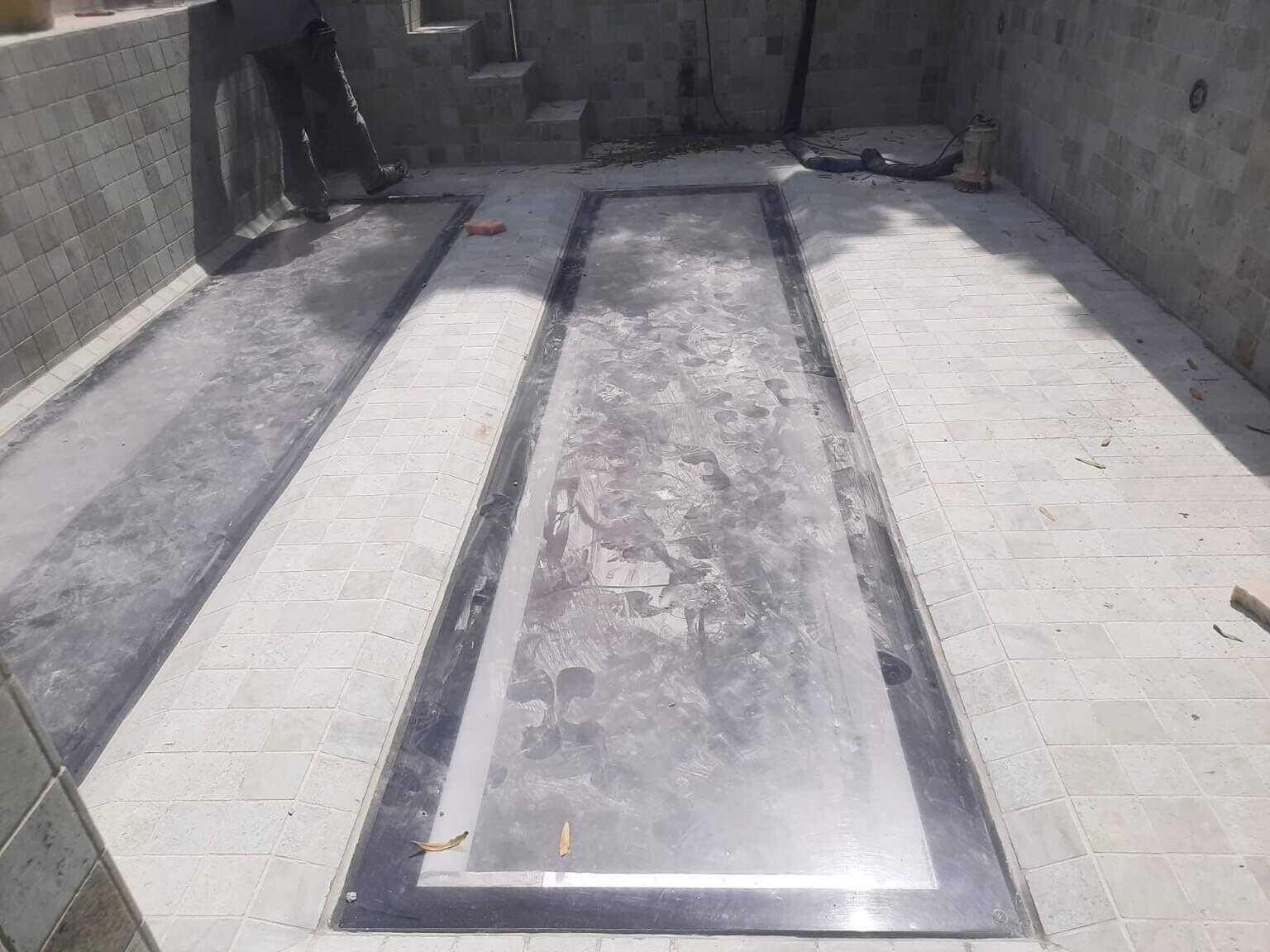 בריכה שקופה ריצפה שקופה כפר שמריהו 2 בריכה פלוס+ בריכה שקופה ריצפה שקופה כפר שמריהו